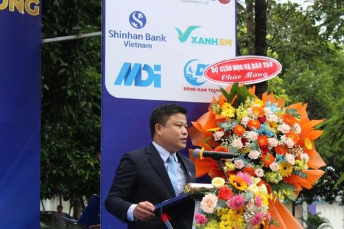 Trường Cao đẳng nghề Hoa Sen khai giảng, công bố hiệu trưởng mới