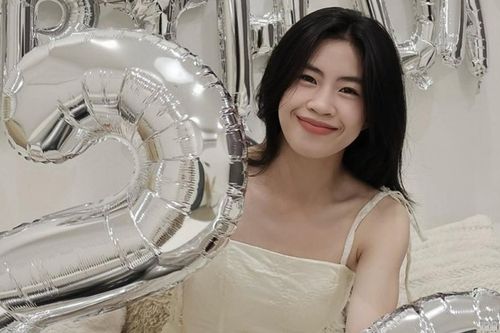 Vẻ đẹp trong trẻo của 'hot girl bóng đá Việt' Thanh Nhã