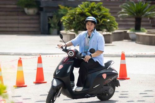 Khách hàng Việt nói về VinFast Evo Lite Neo: Thiết kế không lỗi mốt, 'lợi chồng lợi' về chi phí