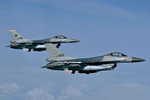 NATO sẵn sàng bắn hạ máy bay vi phạm không phận