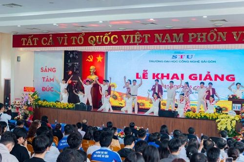 Trường Đại học Công nghệ Sài Gòn tổ chức lễ khai giảng năm học 2025 - 2026