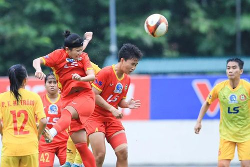 Phạm Hải Yến tỏa sáng rực rỡ trong ngày Hà Nội đánh bại Phong Phú Hà Nam
