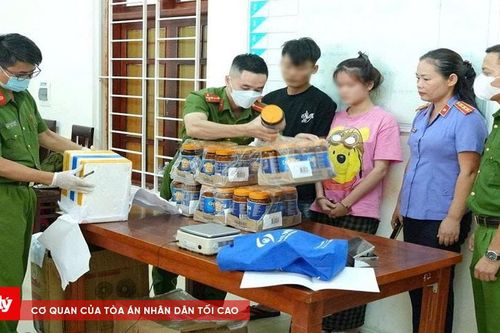 Phá đường dây ma túy 'ẩn' trong hàng sữa ngoại