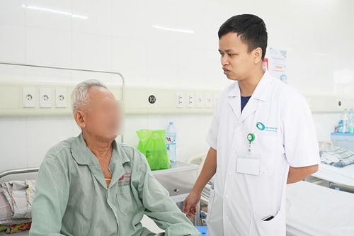 Cụ ông 86 tuổi bị ung thư vú