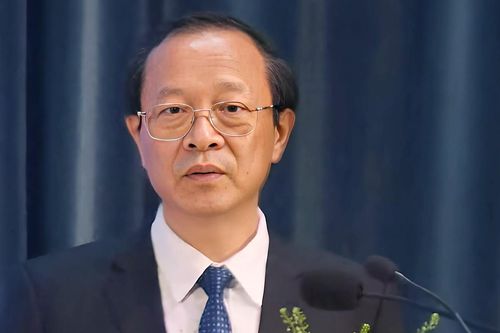 Thi tốt nghiệp 2025 lập nhiều kỷ lục, Bộ GD-ĐT bác tin 'đề Toán, Tiếng Anh khó'
