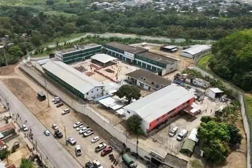Bạo loạn tại nhà tù ở Ecuador khiến hàng chục người thiệt mạng