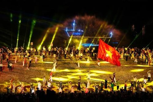 Lễ hội Sông nước Tp.HCM giành 'cú đúp' Giải Vàng IBA 2025