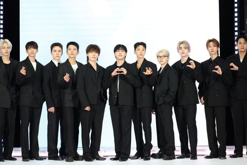 Pledis Entertainment tung 'đòn mạnh tay' bảo vệ SEVENTEEN