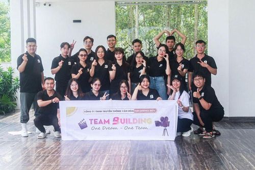 Hàng chục nghìn nhà đầu tư đã 'sập bẫy' công ty đa cấp Vue Cinema Int'l