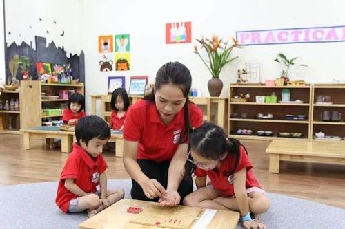 Giữa 'ma trận thông tin' mầm non: Phụ huynh lạc lối, đâu là lối ra?