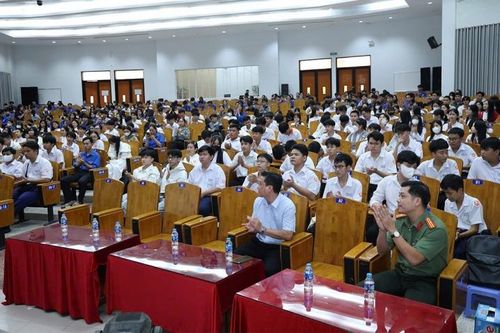 Tuyên truyền phòng, chống tội phạm sử dụng công nghệ cao