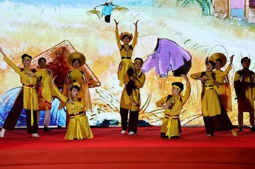 Tổ chức chương trình giao lưu thanh niên bốn dân tộc Kinh, Hoa, Chăm, Khmer