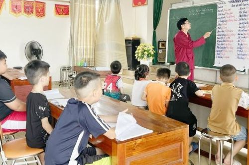 Dạy học tiếng dân tộc thiểu số: Để mạch nguồn văn hóa chảy mãi