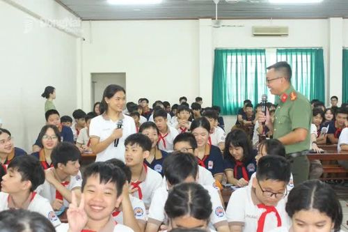 Đưa pháp luật vào học đường