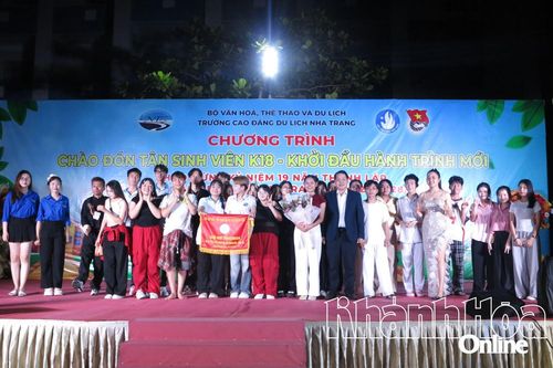 Trường Cao đẳng Du lịch Nha Trang tổ chức chào đón hơn 1.000 tân sinh viên