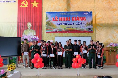 Viết tiếp ước mơ cho học sinh vùng khó