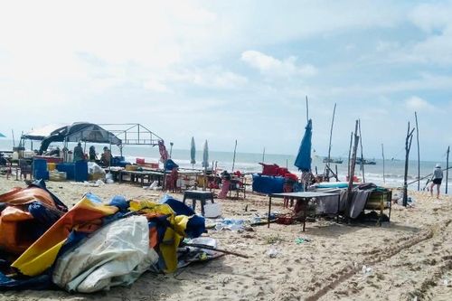 Phước Hội ra quân giải tỏa kinh doanh tự phát tại điểm du lịch Cam Bình