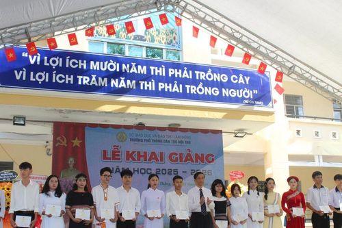 Chú trọng chất lượng dạy và học cho học sinh dân tộc nội trú