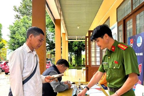 'Tôi làm công an xã' - cầu nối giữa chính quyền và Nhân dân