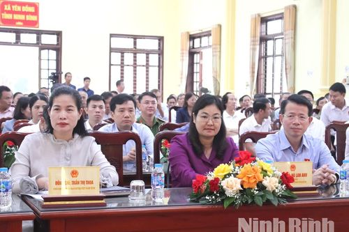 Đoàn đại biểu Quốc hội tỉnh tiếp xúc cử tri tại xã Yên Đồng