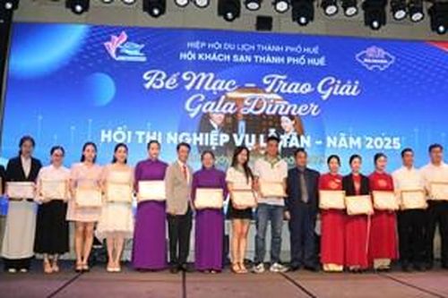 32 cá nhân được công nhận danh hiệu lễ tân giỏi
