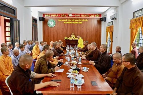Đắk Lắk: Chư tôn đức Ban Thường trực Ban Trị sự Phật giáo tỉnh ở hai khu vực họp mặt thân mật