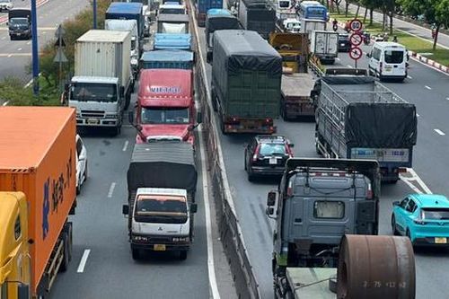 TP.HCM: Tăng cường đảm bảo an toàn giao thông sau các vụ tai nạn nghiêm trọng