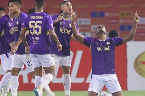 V-League: Hà Nội ngược dòng hạ Thanh Hóa