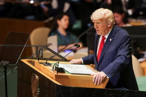 Tổng thống Mỹ D.Trump: Biến đổi khí hậu là 'trò lừa đảo lớn nhất toàn cầu'