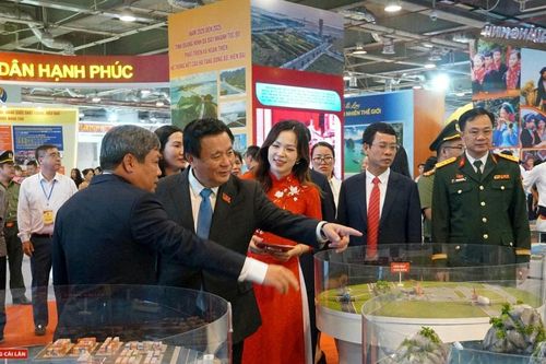 Quảng Ninh: Ấn tượng triển lãm thành tựu phát triển kinh tế - xã hội 5 năm (2020 - 2025)