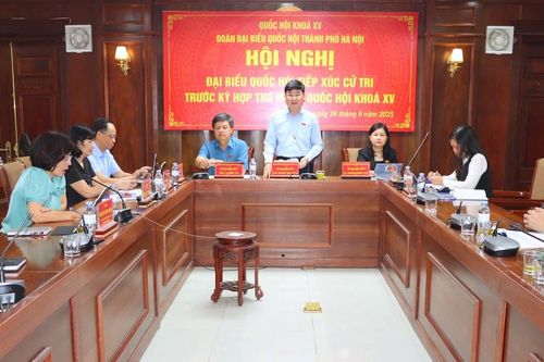 Đoàn ĐBQH thành phố Hà Nội tiếp xúc cử tri trước Kỳ họp thứ Mười