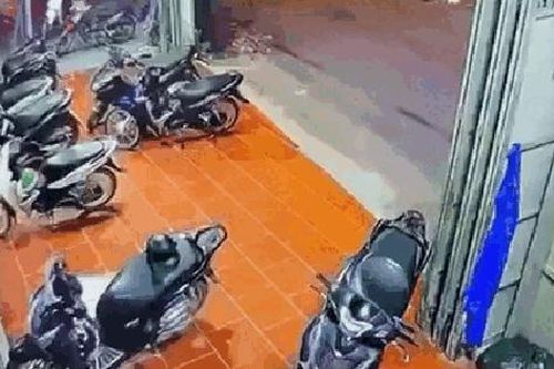 Hà Nội: Đánh bạn gái tại quán bi-a vì ghen tuông, nam thanh niên bị tạm giữ hình sự