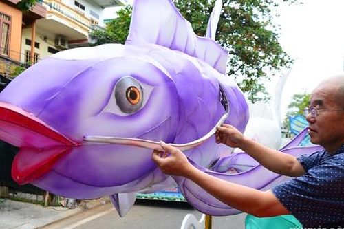 Hai thập kỷ rực rỡ ánh đèn của nghệ nhân Phạm Ngọc Toán