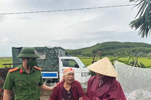 Hà Tĩnh sơ tán hơn 6.500 hộ dân để 'chạy bão' số 10