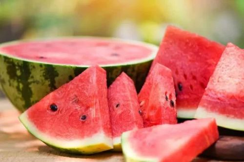 Cách bảo quản dưa hấu giòn ngọt tươi lâu, không phải ai cũng biết