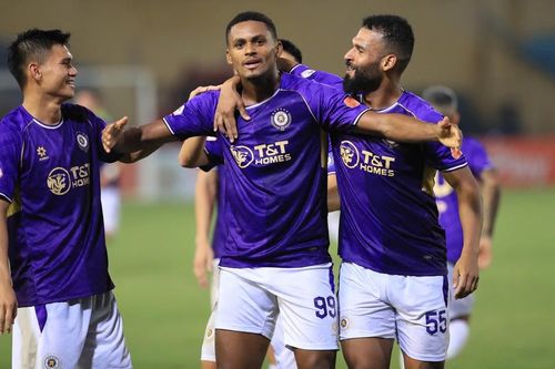 Thắng trận đầu tiên, HLV Nhật Bản của Hà Nội FC tin tưởng có thể đua vô địch