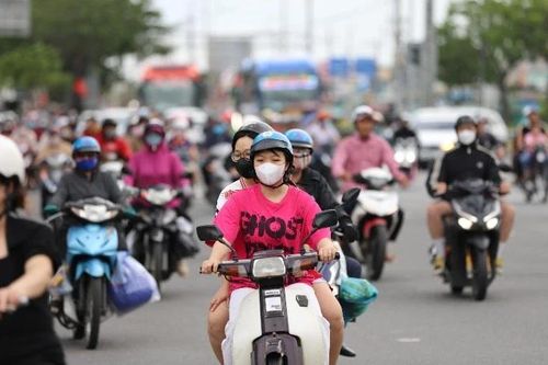 Hệ lụy khôn lường từ những chiếc mũ bảo hiểm kém chất lượng