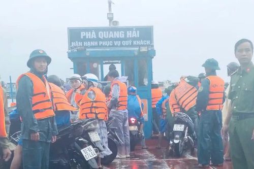 Xã đảo Tam Hải dừng hoạt động các tuyến phà ứng phó bão số 10