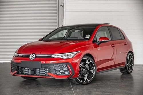 Volkswagen Golf về Việt Nam từ dưới 800 triệu đồng, 'đấu' Honda Civic
