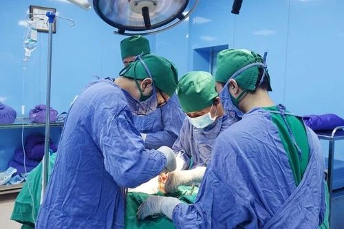 Cụ ông 86 tuổi ở Quảng Ninh bị ung thư vú hiếm gặp