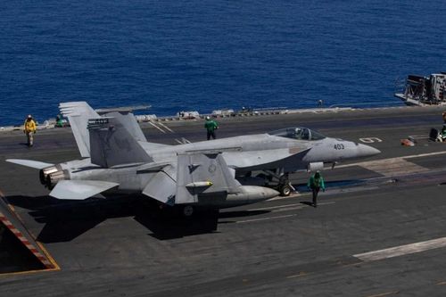 Hải quân Mỹ 'giật mình' khi nhận ra F-35C không thể thay thế F/A-18 Super Hornet