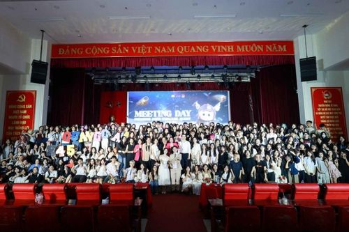 Sôi nổi các hoạt động tại Ngày hội gặp mặt tân sinh viên Học viện Báo chí và Tuyên truyền