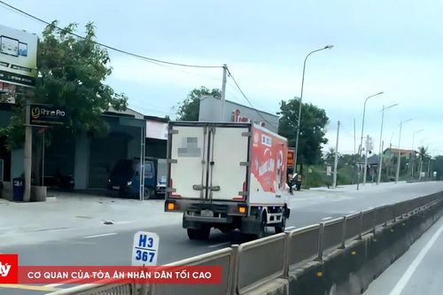 Xử phạt tài xế điều khiển ô tô đi ngược chiều trên Quốc lộ 1A