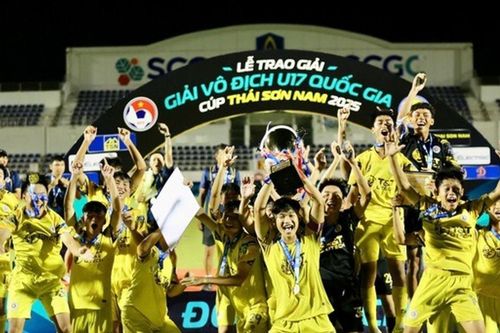 U17 Hà Nội bảo vệ thành công ngôi vô địch quốc gia; Bị quy kết dùng cầu thủ không hợp lệ, Malaysia có thể bị xử thua đến 4 trận
