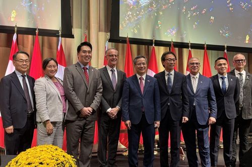 Người Việt tại Canada tự hào hướng về Tổ Quốc