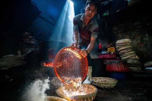 Làng nghề hấp cá Quy Nhơn giữ hồn biển trong từng mẻ cá