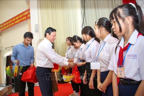 Tưng bừng ngày hội Trung thu cho thiếu nhi Tây Ninh