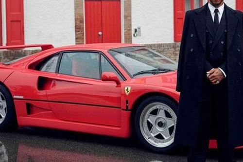 Tay đua F1 Lewis Hamilton bán toàn bộ dàn siêu xe vì lý do gì?