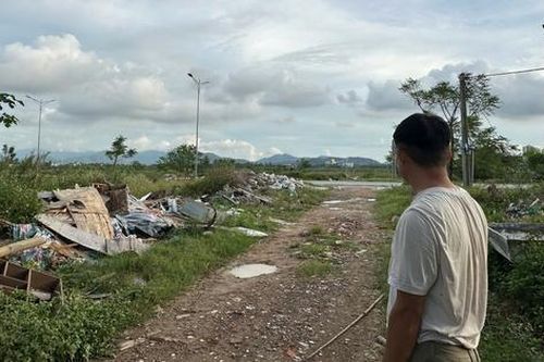 Nghệ An: Rác 'tấn công' phố phường, người dân sống trong mùi hôi nồng nặc