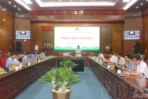 'Khẩn trương hoàn thiện báo cáo, tờ trình'